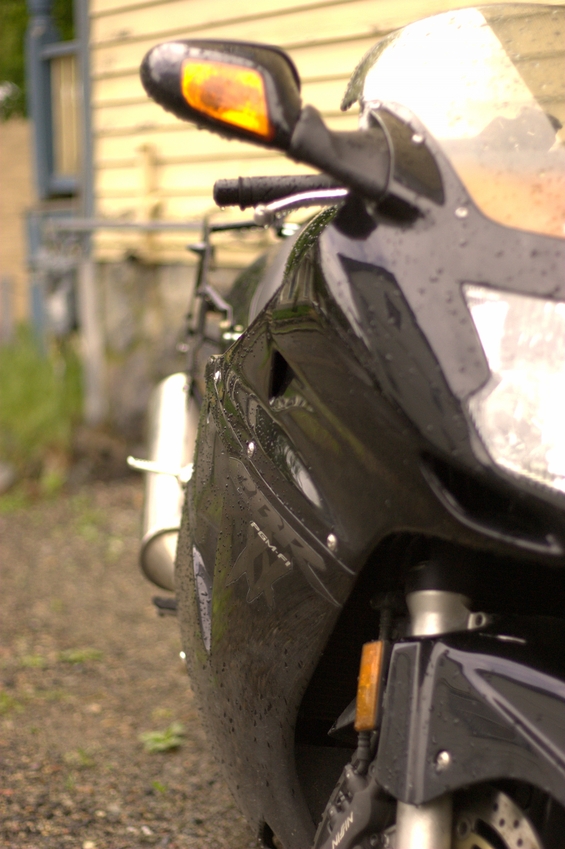 Darxus' Honda CBR1100XX Super Blackgird.