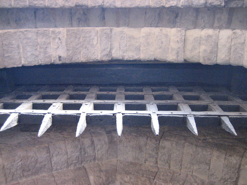 2 ton portacullis in London