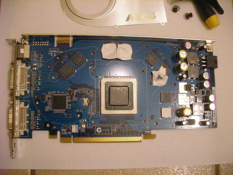 Asus 7800GT, blue - heatsink removed
